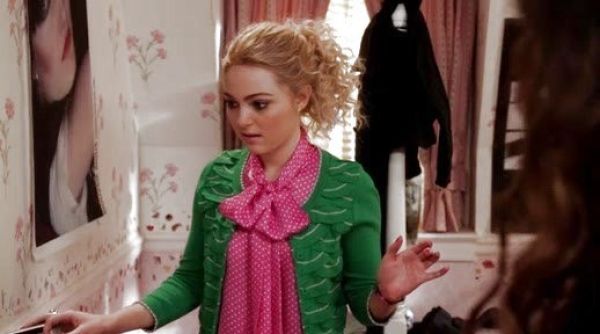 Carrie Bradshaw's Winter Waves Cardigan on The Carrie Diaries