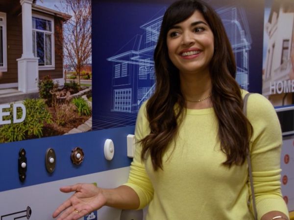 Cece Parekh's High/Low Crewneck Cashmere Sweater on New Girl