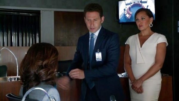 Cecelia's inverted pleat v-neck dress on Royal Pains