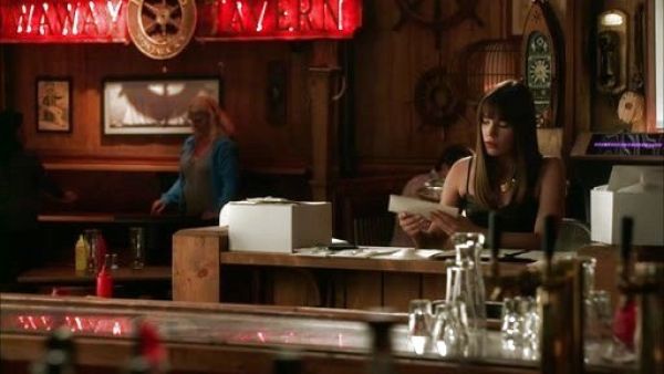 Charlotte Grayson 's Addie Leather Cami Bustier on Revenge