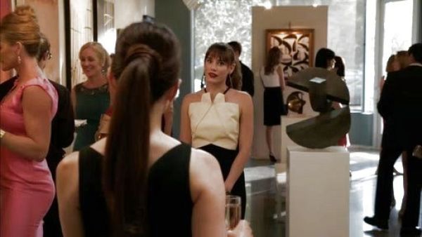 Charlotte Grayson 's Darlington two-tone woven paper and crepe dress on Revenge