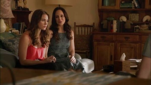 Charlotte Grayson 's Leather Detail Pleated Chiffon Midi Skirt on Revenge