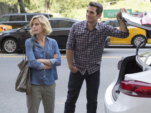 Claire Dunphy's Denim Shirt on Modern Family