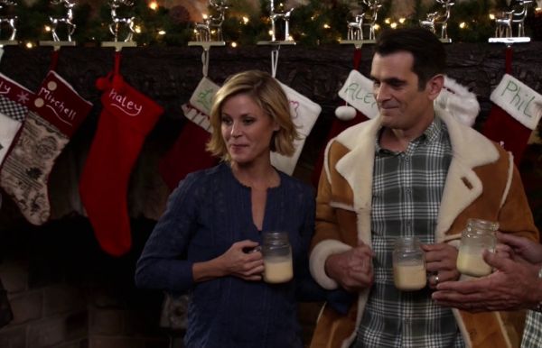 Claire Dunphy's Embellished Silk Chiffon Top on Modern Family