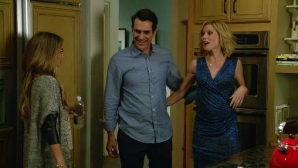 Claire Dunphy's Resid Printed Gathered Jersey Dress on Modern Family