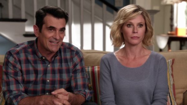 Claire Dunphy's Secret Wash Shirt in Heather Deep Sea Plaid on Modern Family