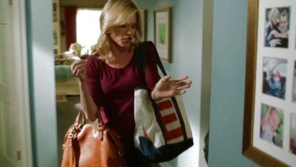 Claire Dunphy's The Kensington Satchel on Modern Family