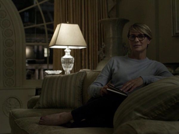 Claire Underwood's Collection cashmere boyfriend sweater on House of Cards