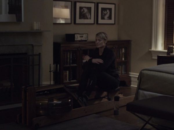 Claire Underwood's Thermal Running Tights on House of Cards