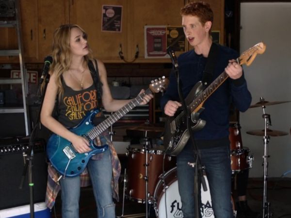 Clementine's California Tank on Life In Pieces