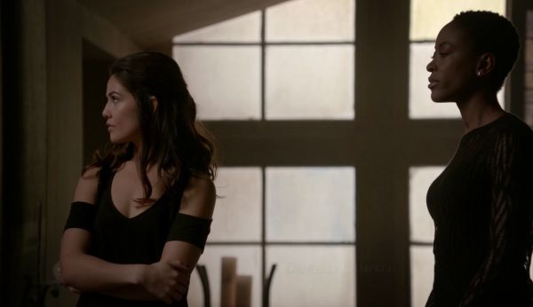 Davina Claire's Rib Knit Cold Shoulder Top on The Originals