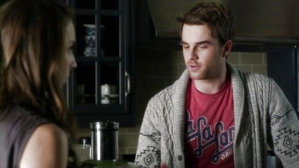 Dean Stavros's Navajo Sloan Cardigan on Pretty Little Liars