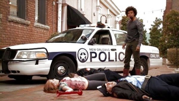 Diego's Cut & Sew Natural Science Raglan Sweatshirt on The Originals