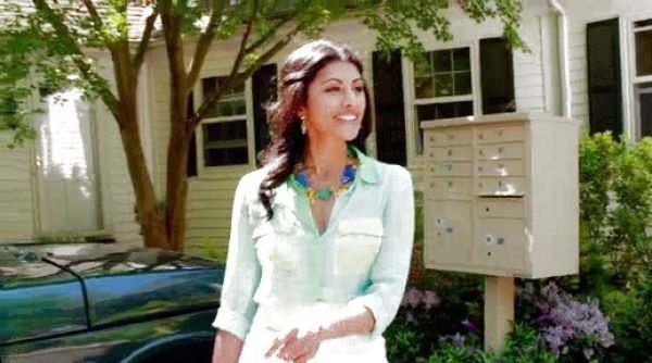 Divya Katdare's Color Block Blouse on Royal Pains