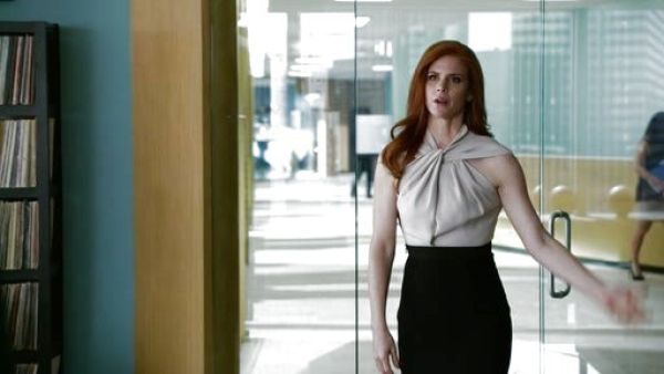 Donna Paulsen's Open-back scuba-jersey dress on Suits