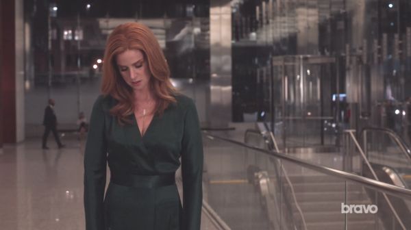 Donna Paulsen's utility longsleeved dress on Suits