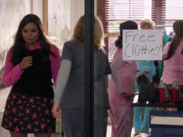 Dr. Mindy Lahiri's star embroidered mini skirt on The Mindy Project