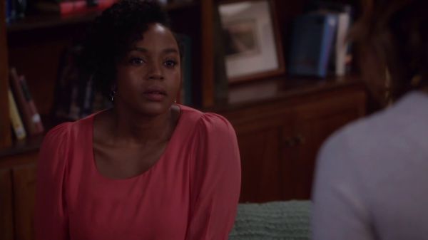 Dr. Stephanie Edwards's Mini Sterling Silver Dangle Earrings on Grey's Anatomy