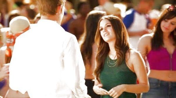 Dr. Zoe Hart's Contrast Stripe Tank on Hart of Dixie