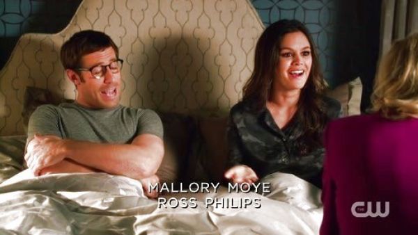 Dr. Zoe Hart's Lillian Silk Pajama Set in Traditional Camo on Hart of Dixie