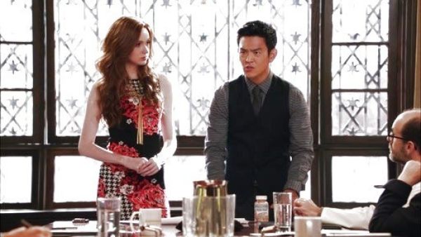 Eliza Dooley's Houndstooth Floral Black Sleeveless Dress on Selfie