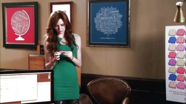 Eliza Dooley's Sleeveless Cutout Dress on Selfie