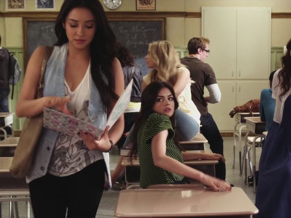Emily Fields's Denim Vest on Pretty Little Liars