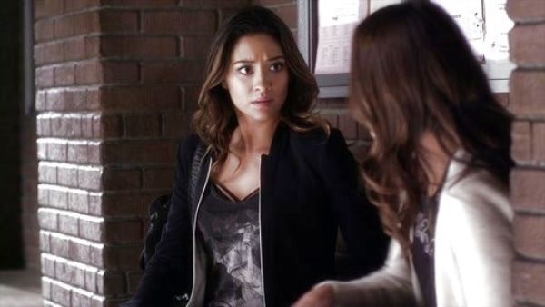 Emily Fields's Folds Graphic Tank on Pretty Little Liars