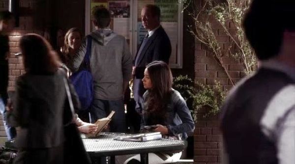 Emily Fields's Halifox Legging Pants on Pretty Little Liars