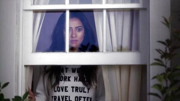 Emily Fields's Mantra Nevada Jumper on Pretty Little Liars
