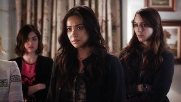 Emily Fields's Shelley Baseball Jacket on Pretty Little Liars