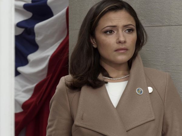 Emily Rhodes's Wrap Coat on Designated Survivor