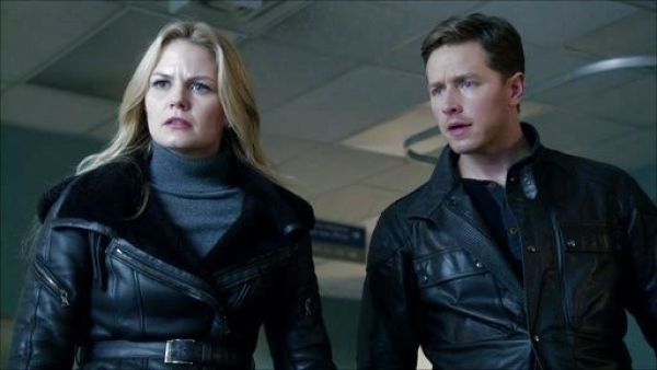 Emma Swan's Cashmere Turtleneck Sweater on Once Upon A Time 