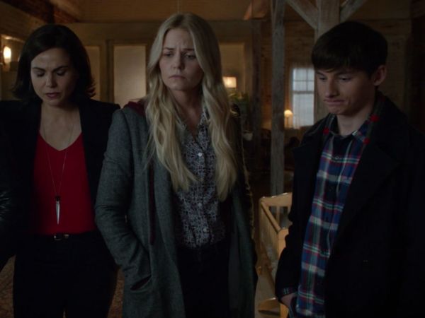 Emma Swan's Katrine Top on Once Upon A Time 