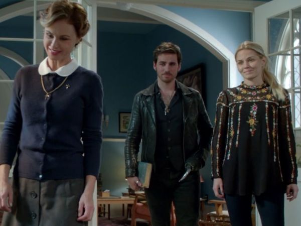 Emma Swan's PLUMETIS TUNIC on Once Upon A Time 