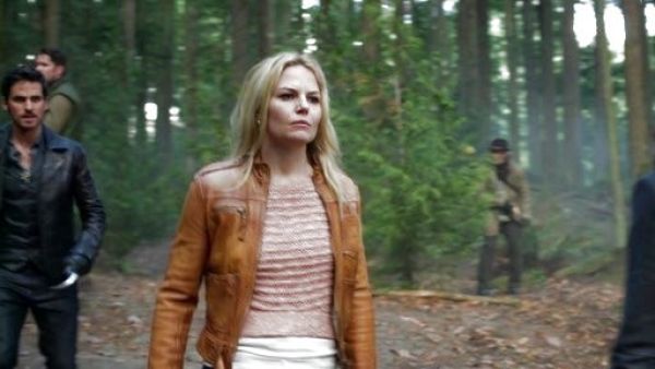 Emma Swan's Pointelle Midi Pullover on Once Upon A Time 