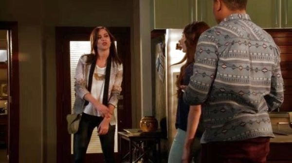 Erin Silver's Sedgewick Tuxedo Blazer on 90210