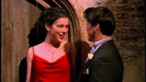Felicity's Red Dress - Friends