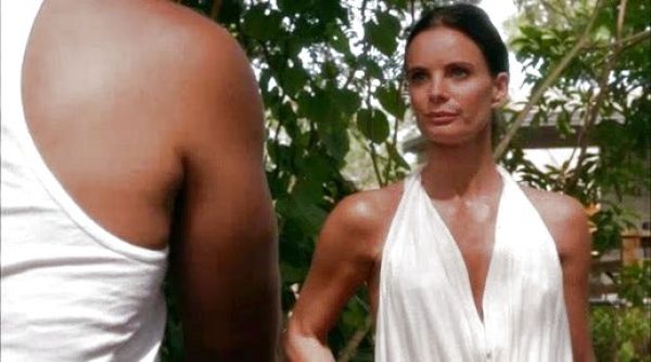 Fiona Glenanne's Drape Halter Top on Burn Notice