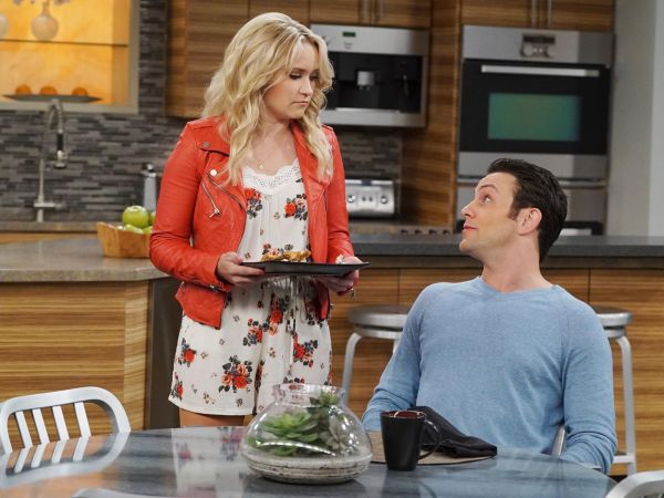Gabi Diamond's Floral Lace Trim Romper on Young & Hungry