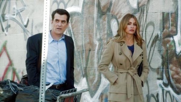 Gloria Pritchett's Ruffled Bottom Trench Coat on Modern Family