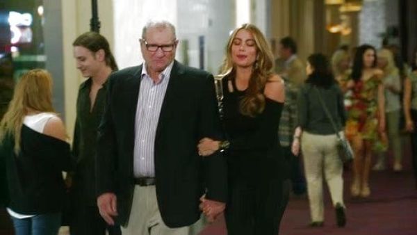 Gloria Pritchett's Stripe Leggings on Modern Family