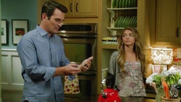 Haley Dunphy's Fine-Knit Cardigan on Modern Family