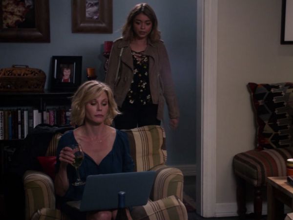 Haley Dunphy's PLAIT BALFERN LEATHER BIKER JACKET on Modern Family