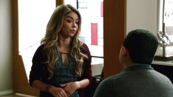 Haley Dunphy's Print Keyhole Chiffon Skater Dress on Modern Family