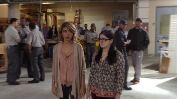 Haley Dunphy's RBW 23 Jeans in Buxton on Modern Family
