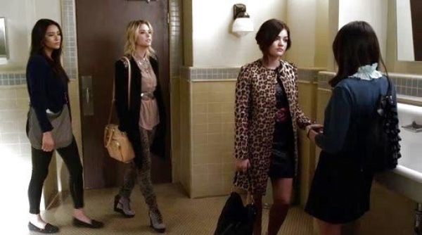 Hanna Marin's Abierto Wedges on Pretty Little Liars
