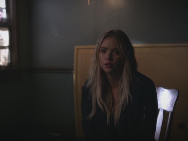 Hanna Marin's Black Bomber Jacket on Pretty Little Liars
