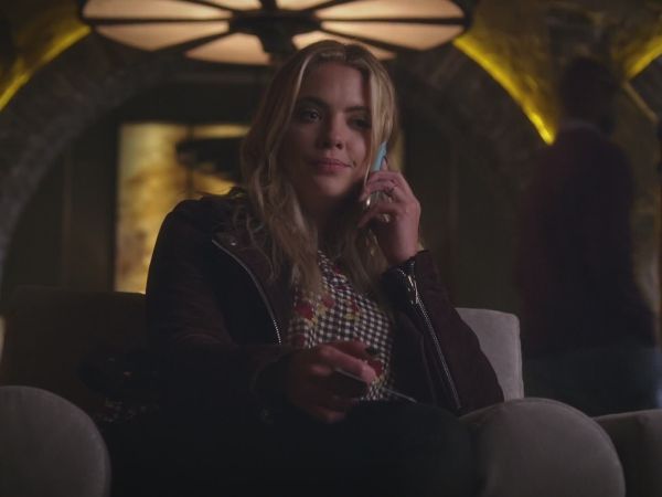 Hanna Marin's Gingham Floral Shirt on Pretty Little Liars