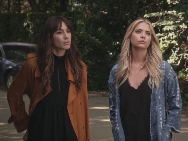 Hanna Marin's Ikat Chambray Jacket on Pretty Little Liars